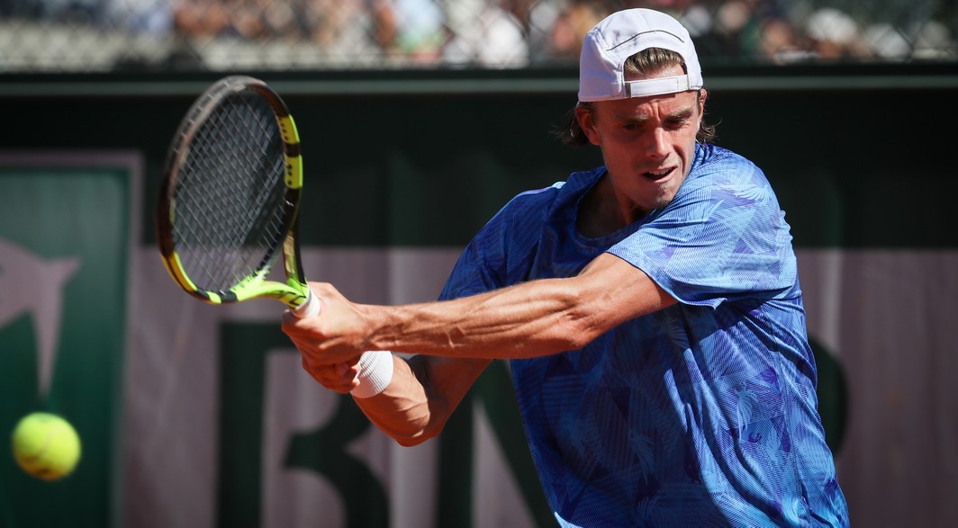 Belgian Arthur De Greef pictured in action during a tennis game between Belgian Arthur De Greef and German Daniel Masur, in the third round of the men's qualifying stage of the Roland Garros French Open tennis tournament, in Paris, France, Friday 26 May 2017. The Roland Garros Grand Slam takes place from 22 May to 11 June 2017. BELGA PHOTO VIRGINIE LEFOUR