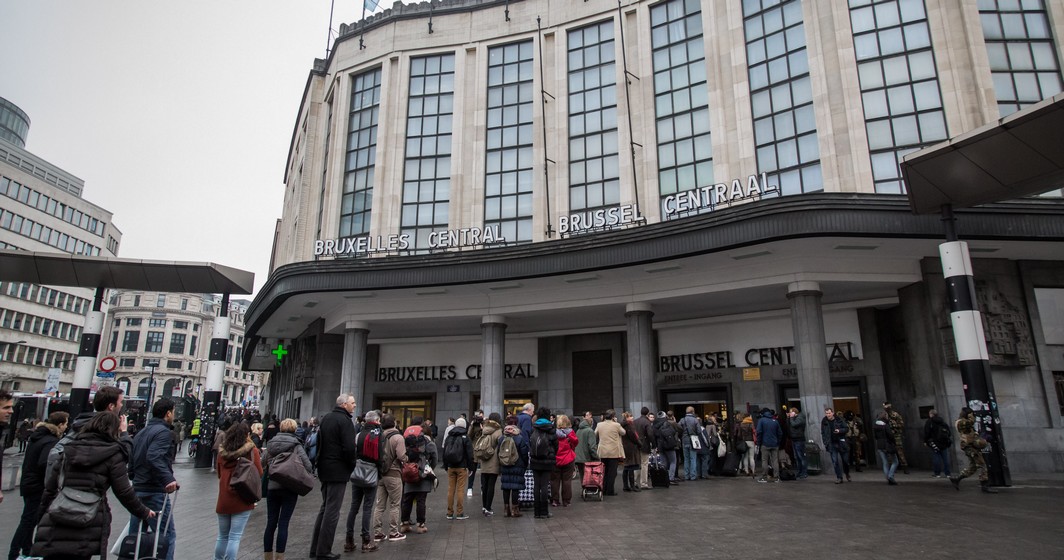 Illustration picture shows people queuing to enter into the Central Station in Brussels, Wednesday 23 March 2016. Yesterday morning two bombs exploded in the departure hall of Brussels Airport and another one in the Maelbeek - Maalbeek subway station, which made around 30 deadly victims and 230 injured people in total. ISIL (Islamic State of Iraq and the Levant - Daesh) claimed responsibility for these attacks. The terrorist threat level has been heightened to four across the country. BELGA PHOTO AURORE BELOT