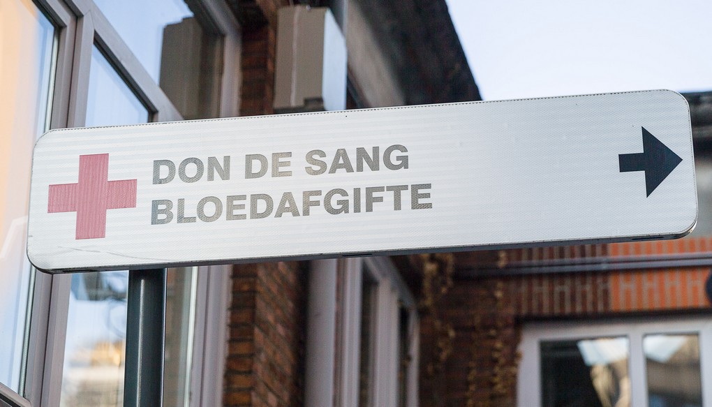 Illustration picture shows a sign indicating the blood donation department at the 'Hopital Saint-Pierre - Ziekenhuis Sint-Pieter' hospital in Brussels after today's terrorist attacks, Tuesday 22 March 2016. This morning two bombs exploded in the departure hall of Brussels Airport and another one in the Maelbeek - Maalbeek subway station, which made around 30 deadly victims and 230 injured people in total. ISIL (Islamic State of Iraq and the Levant - Daesh) claimed responsibility for these attacks. The terrorist threat level has been heightened to four across the country. BELGA PHOTO JAMES ARTHUR GEKIERE