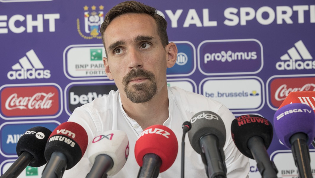 Sven Kums pictured during a press conference of Belgian first league soccer team RSC Anderlecht to present their latest transfer, Friday 02 June 2017 in Brussels. Belgian midfielder Kums is coming over from English club Watford FC, the previous season he played for Italian team Udinese on a loan deal. BELGA PHOTO KOEN BLANCKAERT