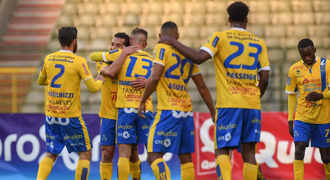 Union's players celebrate after scoring during the Jupiler Pro League match between Union Saint-Gilloise and Waasland-Beveren, in Brussels, Friday 19 May 2017, on the last day of the Play-off 2A of the Belgian soccer championship. BELGA PHOTO LUC CLAESSEN