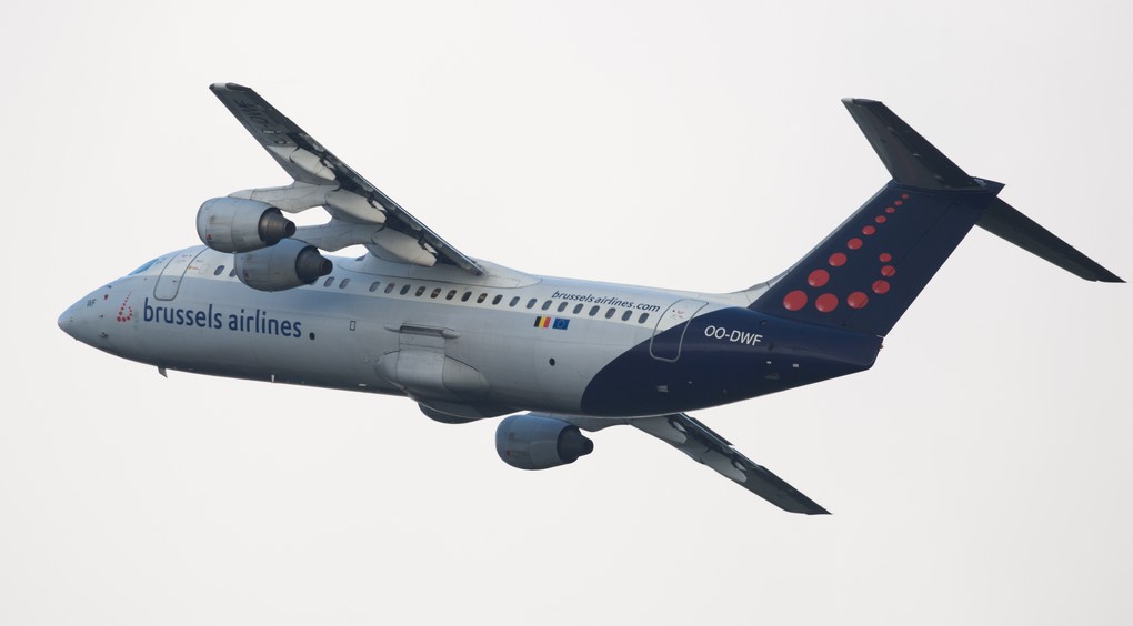 Illustration picture shows an Avro Brussels Airlines airplane taking off on Wednesday 06 April 2016 at Brussels airport in Zaventem. BELGA PHOTO BENOIT DOPPAGNE