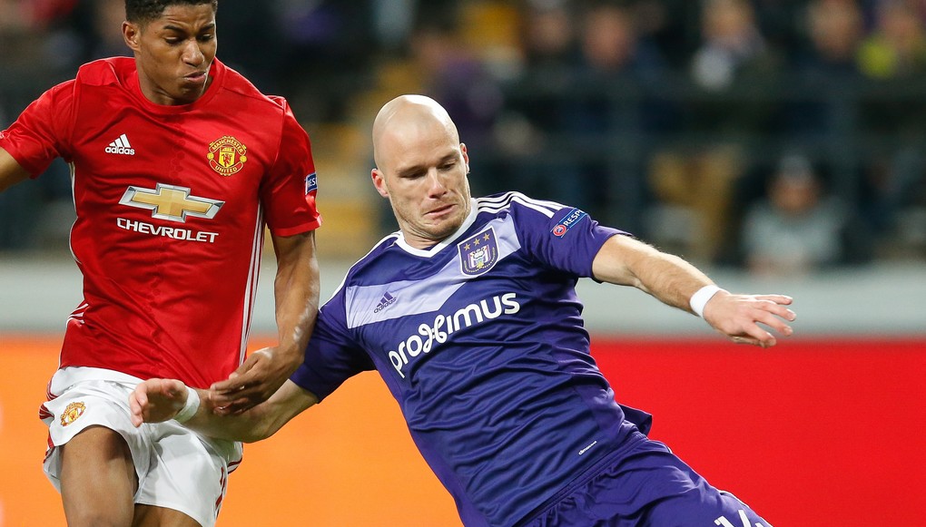 Anderlecht's Kara Mbodji, Manchester's Marcus Rashford and Anderlecht's Bram Nuytinck fight for the ball during a soccer game between Belgian team RSC Anderlecht and English club Manchester United F.C. in Brussels, Thursday 13 April 2017, the first leg of the quarter finals of the Europa League competition. BELGA PHOTO BRUNO FAHY