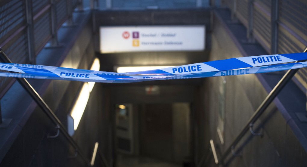 The subway of central station is closed after as central station was evacuated by the police and army forces after an explosion inside the central station, Tuesday 20 June 2017. The perpetrator was shot. BELGA PHOTO LAURIE DIEFFEMBACQ