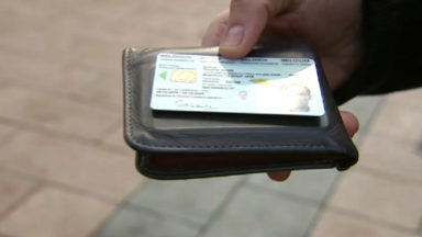 Woluwe-Saint-Lambert et Bruxelles-Ville vont tester les cartes d’identité avec empreintes digitales