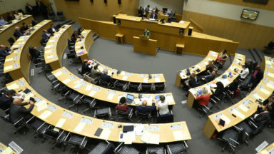 Le Parlement de la Fédération Wallonie-Bruxelles franchit une nouvelle étape vers la Commission de déontologie et d’éthique