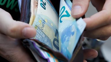 Une fonctionnaire détourne plus de 9.000 euros à Bruxelles : une enquête a été ouverte