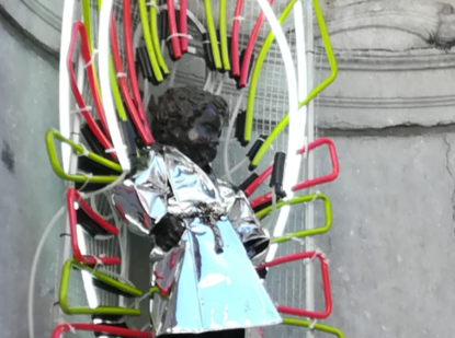 Le millième costume de Manneken Pis rend hommage à l'Atomium - BX1