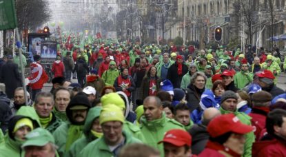 Manifestation pour les pensions : entre 55.000 et 70.000 personnes ont défilé à Bruxelles - BX1