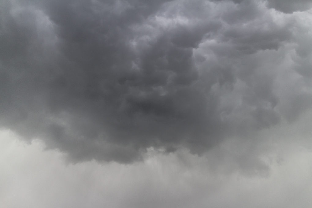 Météo : des nuages menaçants et une lourde chaleur