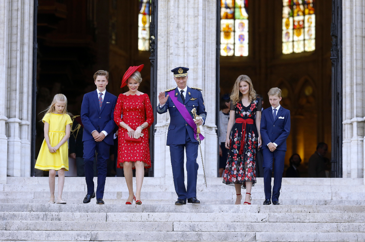 Le Roi Et La Reine Ont Assisté Au Te Deum à Bruxelles Avec Leurs Enfants