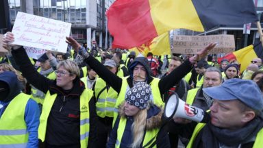 Près de 500 gilets jaunes à Bruxelles manifestent dans le centre : près de 60 arrestations ce vendredi matin