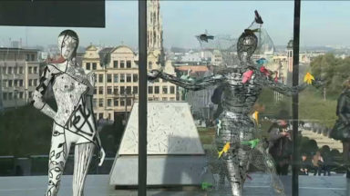 Des mannequins transformés en œuvres d’art s’exposent dans le centre de Bruxelles
