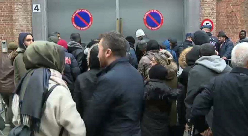 En Belgique, le traitement d'une demande d'asile prend trois mois de plus -  BX1