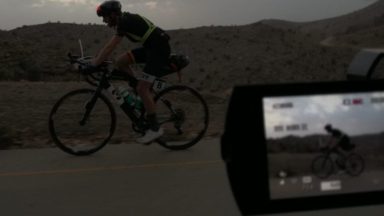 Bikingman d’Oman : le Bruxellois Xavier Massart s’apprête à pédaler toute la nuit dans le désert