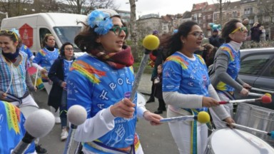 Un carnaval aux sonorités brésiliennes anime les rues de Saint-Gilles