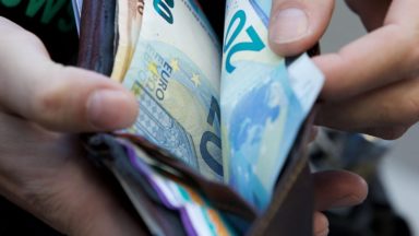 Le salaire minimum passe la barre des 2.000 euros bruts