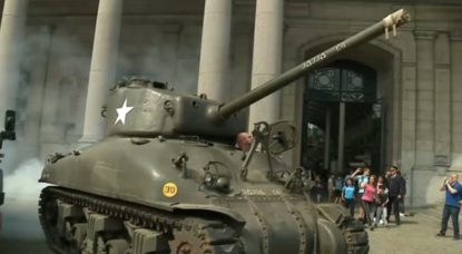 Défilé militaire - Tank 2e Guerre Mondiale