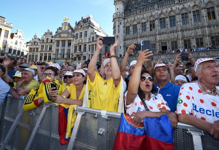Illustration picture shows fans pictured during the team presentation at the Grand Place - Grote Markt in Brussels, for the 106th edition of the Tour de France cycling race, Thursday 04 July 2019. This year's Tour de France starts in Brussels and takes place from July 6th to July 28th. BELGA PHOTO DAVID STOCKMAN