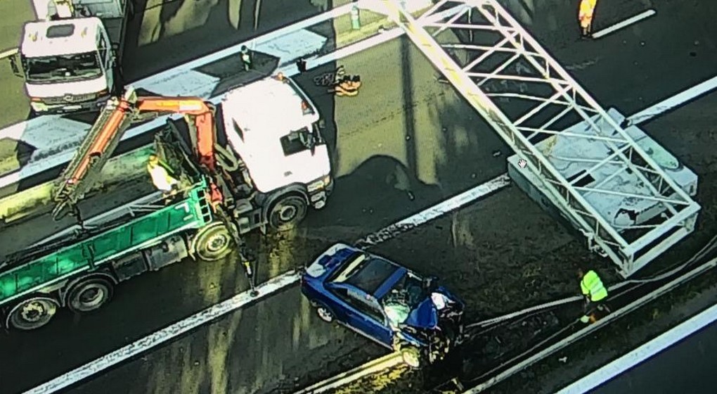 Accident Ring Piéton Panneau de signalisation Portique - Pompiers Walter Derieuw