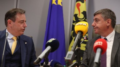 Bart De Wever met fin au couplage entre négociations flamandes et fédérales
