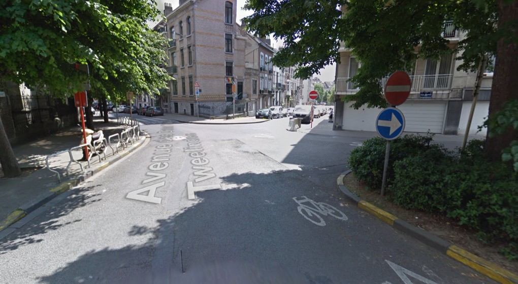 Carrefour Avenue des Deux Tilleuls - Woluwe-Saint-Lambert - Google Street View
