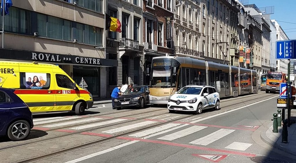 Accident Tram Rue Royale - Facebook Alertes Contrôles de Police Infos Bruxelles