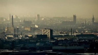 Les niveaux de pollution à Bruxelles sont trop élevés par rapport aux limites recommandées par l’OMS