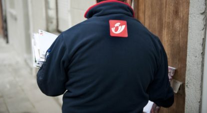 Distribution courrier Facteurs - Belga Jonas Hamers