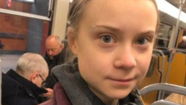 Greta Thunberg dans le métro bruxellois pour se rendre aux institutions européennes