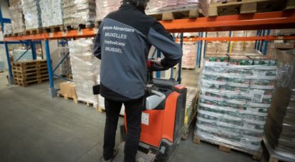 Travailleur Aide Alimentaire Bruxelles - Belga Benoît Doppagne
