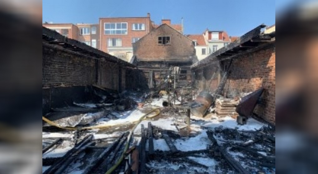 Incendie Atelier Rue de Neerpede - Anderlecht - Pompiers de Bruxelles