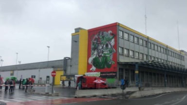 Une fresque de graffitis à Zaventem en l’honneur du personnel aérien durement touché