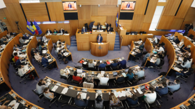 Parlement bruxellois : le texte sur la neutralité des fonctionnaires rejeté en commission