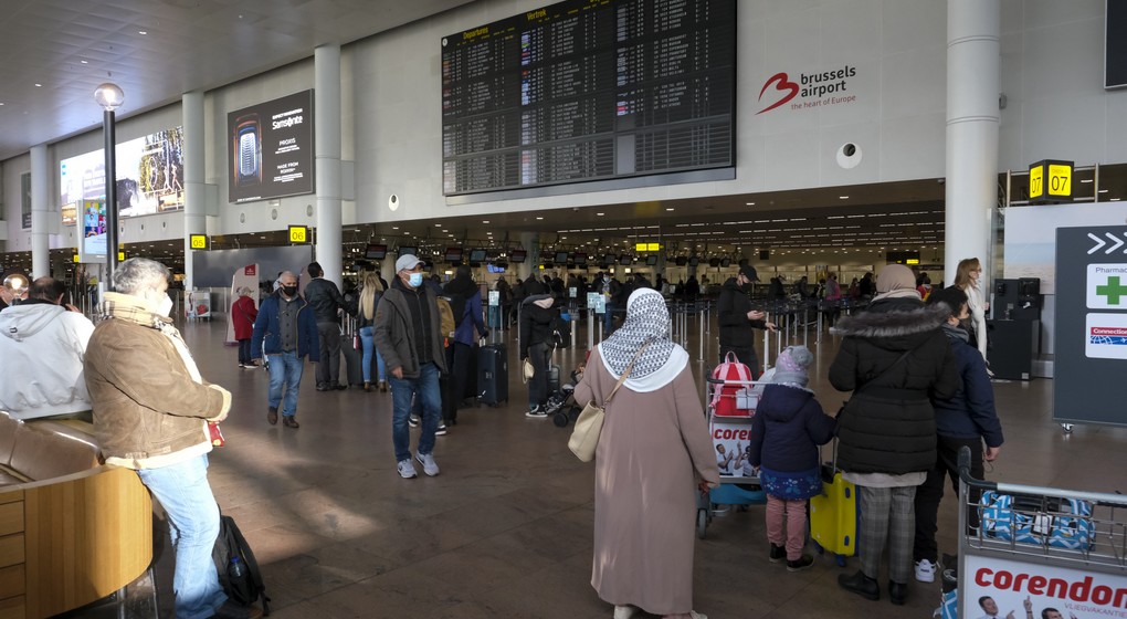 Hall des départs Brussels Airport Covid-19 Masques - Belga Nicolas Maeterlinck