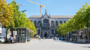 Remplacement des vitraux, nettoyage des façades… Où en est le chantier de l’église Sainte-Catherine ?