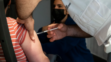 Mobivax a administré 2.000 doses de vaccin aux personnes dans le besoin à Bruxelles