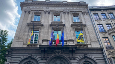 Deuil national : les drapeaux en berne partout à Bruxelles