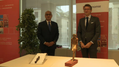 La Belgique restitue à l’Égypte deux statuettes pillées en 2015 et exposées à Bruxelles
