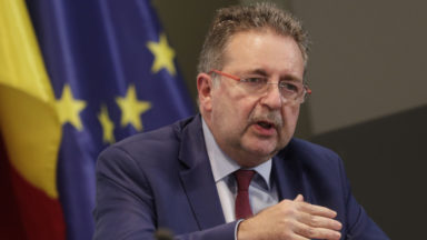 La Région bruxelloise met sur pause l’engagement de fonctionnaires
