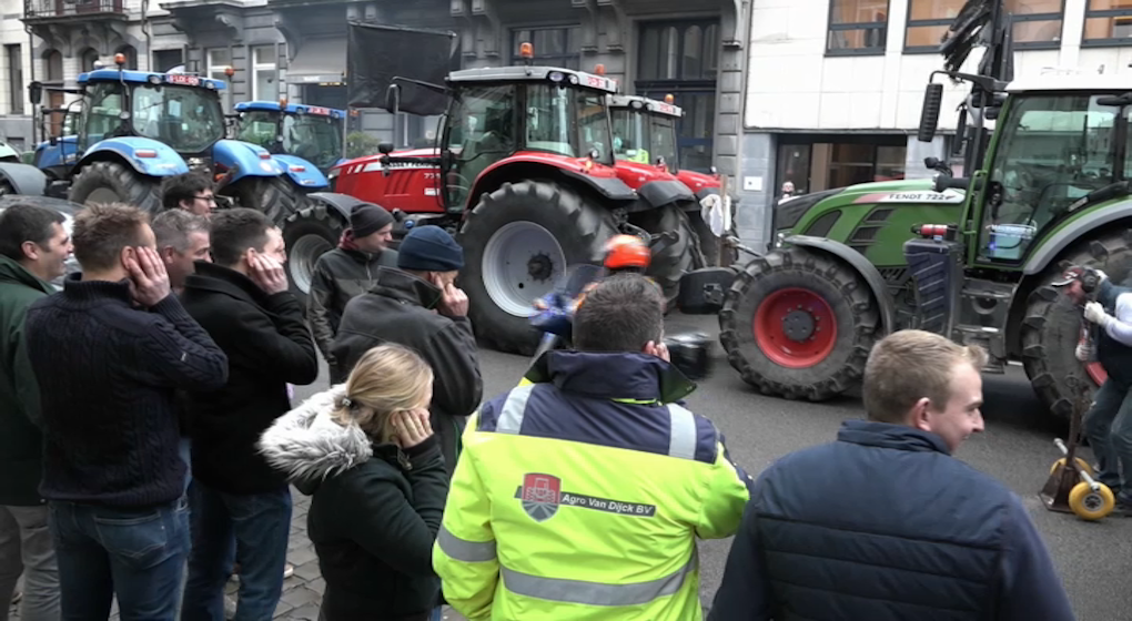 Tracteurs pendant la manifestation du 15 décembre - Photo : BX1