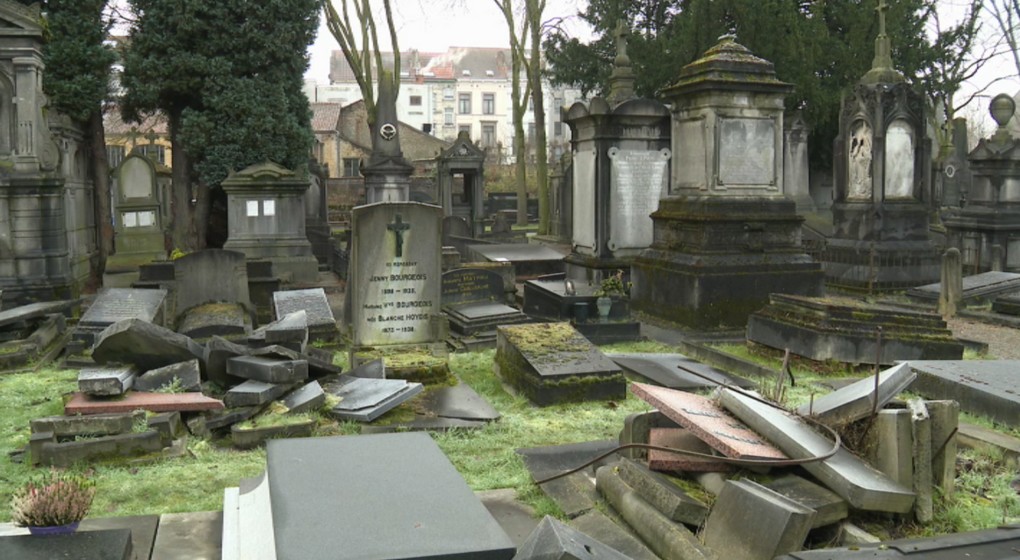 Cimetière de Laeken Tombes abandonnées - Capture BX1