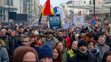 Une nouvelle manifestation contre les restrictions sanitaires traverse Bruxelles