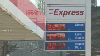 Carburants : les prix continuent à augmenter, aux dépends des pompistes et des automobilistes