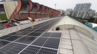 Molenbeek : 350 panneaux solaires du fournisseur Brusol installés au Tennis Club Le Chalet