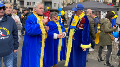 La Zwanze Parade traverse Saint-Gilles et Forest, pour fêter les succès de l’Union Saint-Gilloise