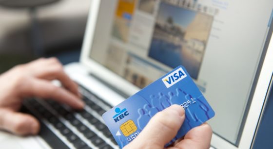 Carte de crédit Payement Internet E-commerce Commerce en ligne - Illustration Belga