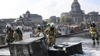 Bruxelles-Ville : incendie sur le toit d’un supermarché de la rue Haute, pas de blessé