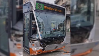 Porte de Flandre : un bus percute un tram, quatre blessés légers