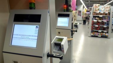 Molenbeek : la Région annule définitivement le règlement sur les caisses automatiques